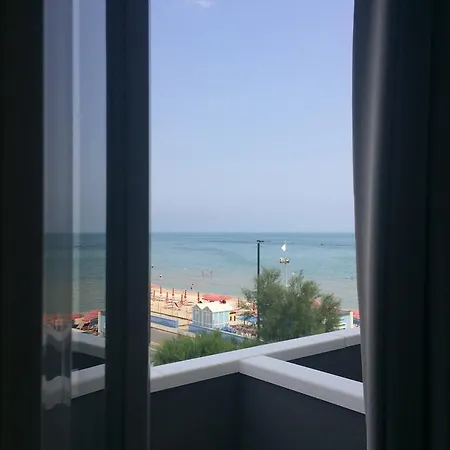 Joseph Hotel 3*