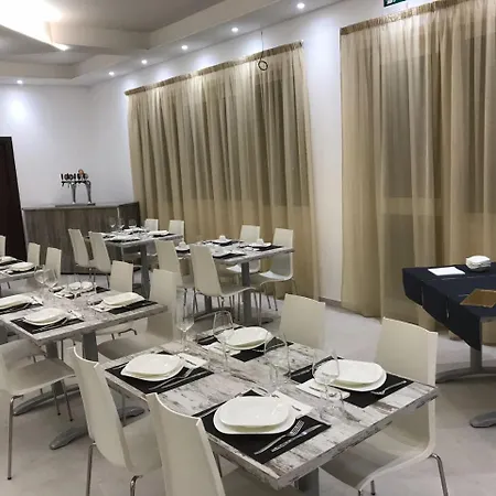Joseph Hotel 3*